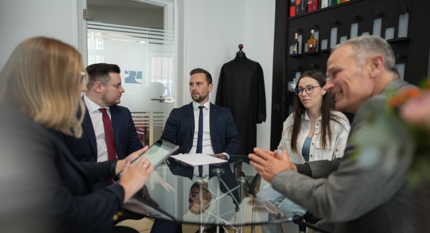 Beratungsgespräch in der LWB Rechtsanwaltskanzlei Aachen